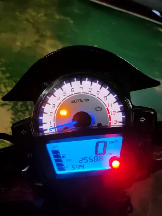 Kawasaki ER-6n Negra