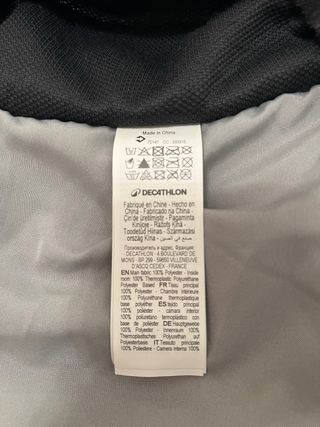 Cojín cervical de viaje gris tacto suave