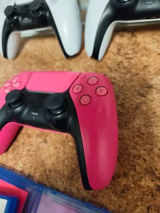 Lote 3 mandos PS5 + 1juego