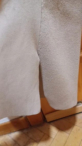 Chaqueta Parfois antelina y punto beige topo