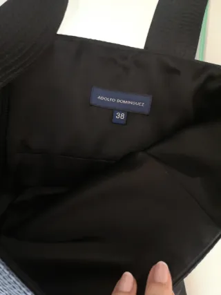 Top negro tirantes anchos pecho tul