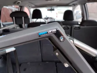 Grúa maletero para silla y scooter discapacidad