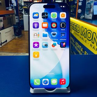 iPhone 16 Pro Dorado/Plateado