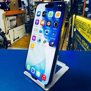 iPhone 16 Pro Dorado/Plateado