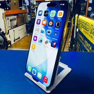 iPhone 16 Pro Dorado/Plateado