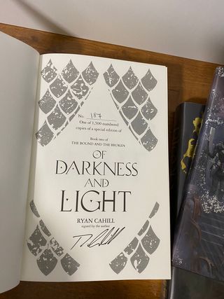 The Bound and The Broken Firmados Broken Binding