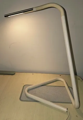 Lámpara LED de escritorio moderna