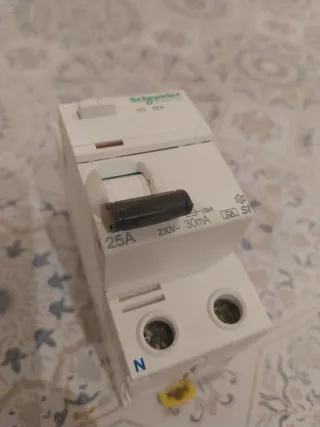 Diferencial F+N Schneider 25A 30mA superinmunizado