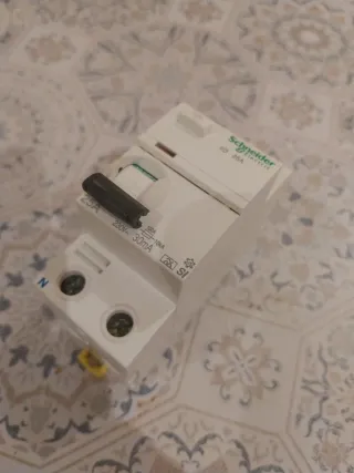 Diferencial F+N Schneider 25A 30mA superinmunizado