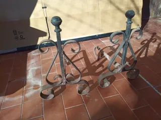 Alari per camino in ferro battuto