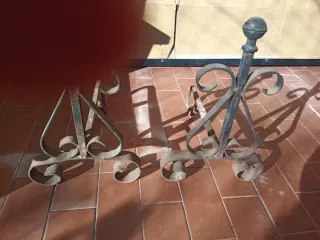 Alari per camino in ferro battuto