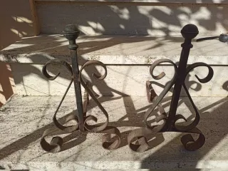 Alari per camino in ferro battuto