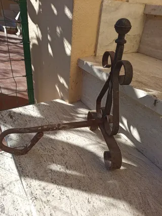 Alari per camino in ferro battuto