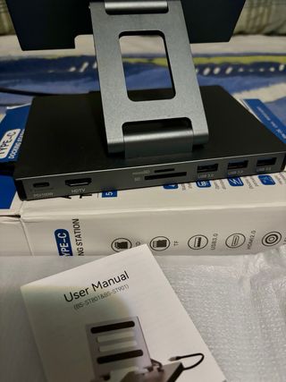 Supporto Hub USB C per iPad Pro