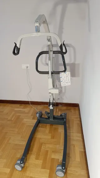 Grúa eléctrica personas mayores dependientes