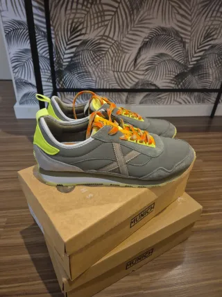 Munich Talla 43 Gris y Naranja