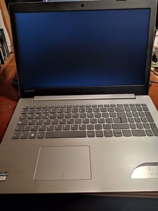 Lenovo Ideapad 320-15AST Plata