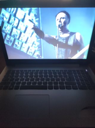 Lenovo Ideapad 320-15AST Plata