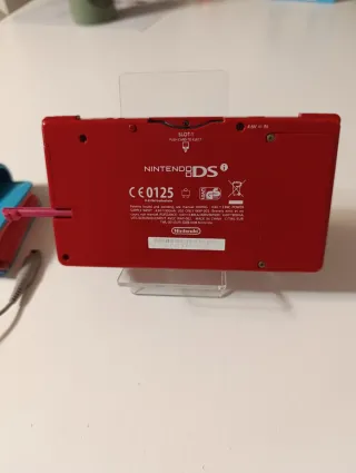 Nintendo DSi Roja con Cargador