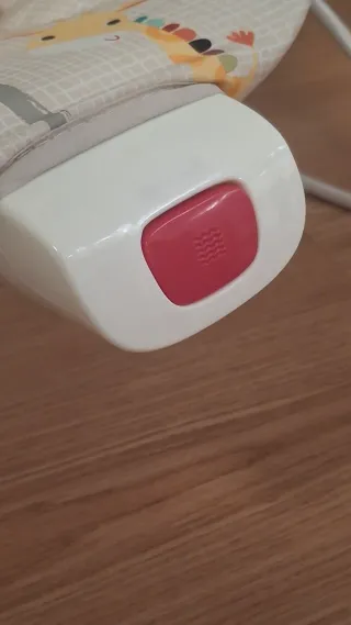 Mecedora bebé vibraciones y arco juegos