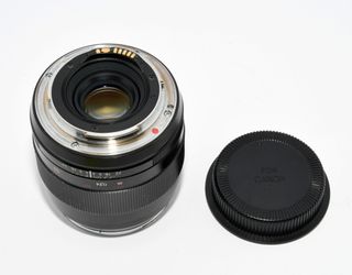 Objetivo Carl Zeiss Distagon 28mm f/2.0 ZE T*