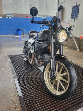 Ducati Scrambler 800 cafe racer
