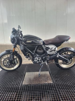 Ducati Scrambler 800 cafe racer