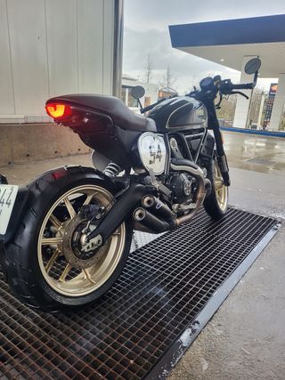 Ducati Scrambler 800 cafe racer