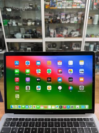 MacBook Air 2020 13” i3 8GB RAM 256GB SSD