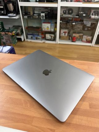 MacBook Air 2020 13” i3 8GB RAM 256GB SSD