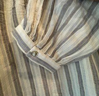 Blusa Mango Rayas Gris y Blanco. Talla S/M