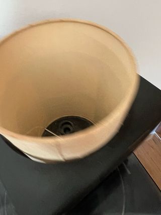 Lámpara de mesa rústica madera y papel