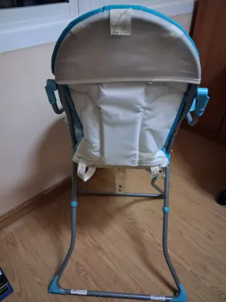 Trona de bebé a rayas azules