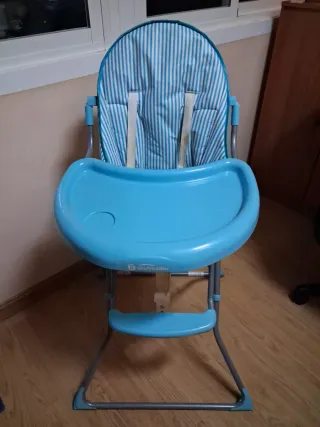 Trona de bebé a rayas azules