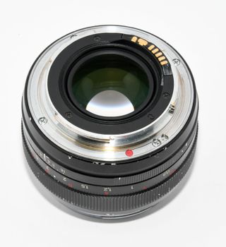 Objetivo Carl Zeiss Planar 50mm f/1.4 ZE T*