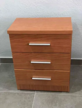 Muebles para dormitorio – canapé, Cajonera mésita