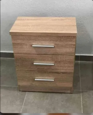 Muebles para dormitorio – canapé, Cajonera mésita