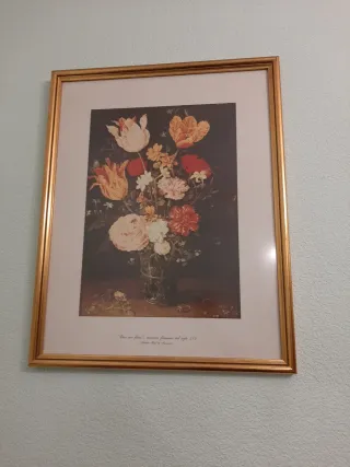 Láminas decorativas con marco dorado