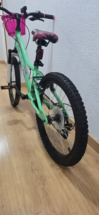 Bicicleta B-Pro 20" Aluminio Niña.