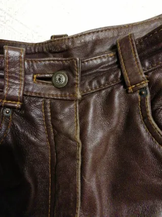 Pantalón de piel auténtica marrón