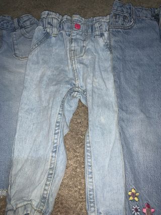 Pantalones vaqueros para niña