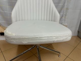 Silla giratoria polipiel blanca
