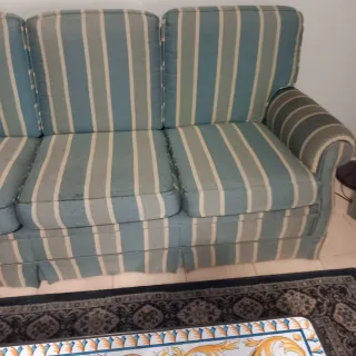 N. 2 divani tessuto damascato blu petrolio