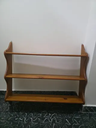 Estantería de pino