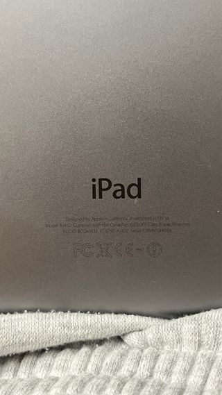 iPad mini (modelo A1432) + funda teclado logitech