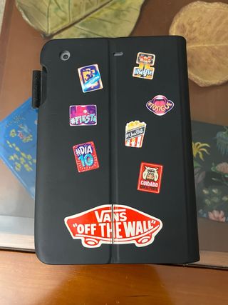 iPad mini (modelo A1432) + funda teclado logitech