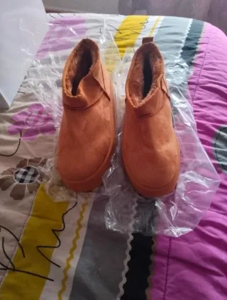 Botas de ante marrones