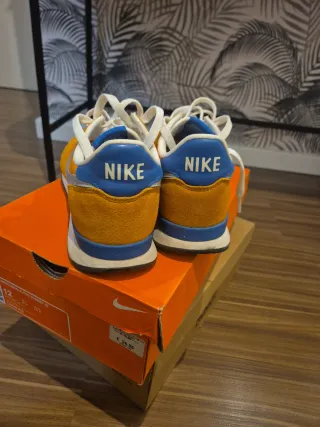 Zapatillas Nike Talla 42 Naranja y Azul