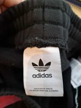 Pantalones cortos deportivos Adidas de algodón