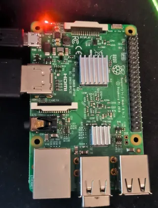 Raspberry Pi 3 B + Tarjeta 32 GB